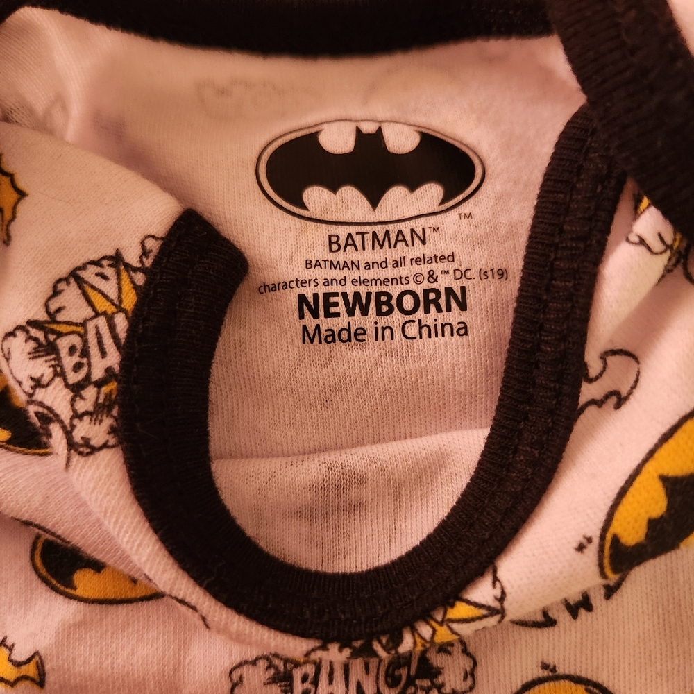 ๐ 3/$10 3 Newborn Baby Superhero Onesies โ Spiderman, Batman, Marvel - Picture 3 of 10
